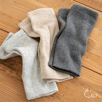 シルク レッグウォーマー 日本製 26cm ショートタイプ 肌側シルク 表側オーガニックコットンの二重構造