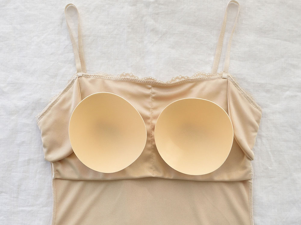 シルクスムース カップ＆汗取りパッド付き キャミソール 日本製