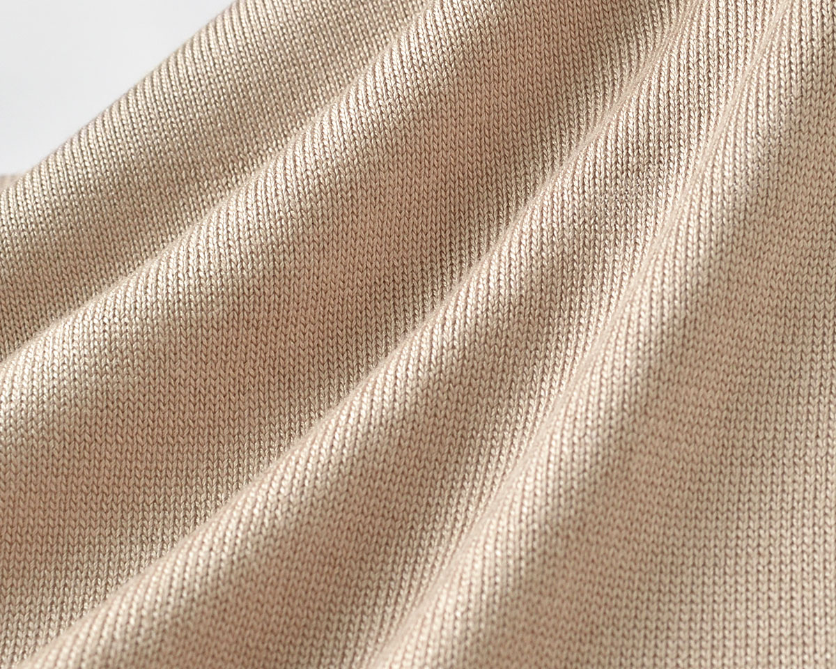 シルク100％ カーディガン 日本製 縫い目のないホールガーメント