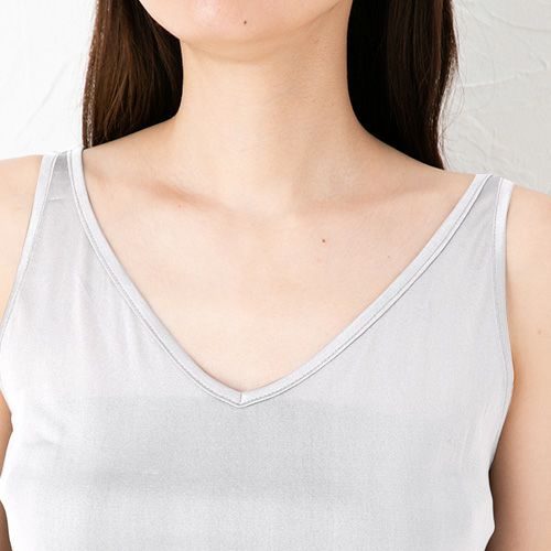 シルク100％ Vネックタンクトップ 保湿インナー