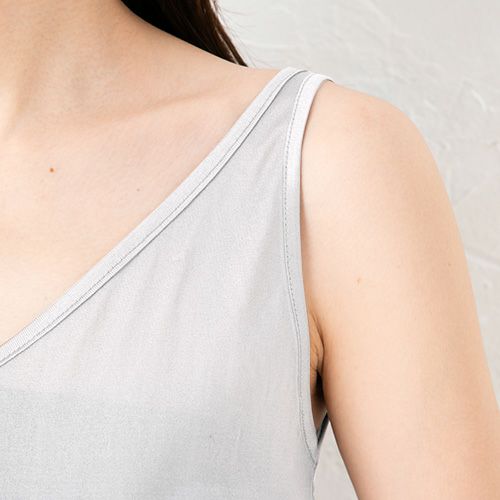 シルク100％ Vネックタンクトップ 保湿インナー