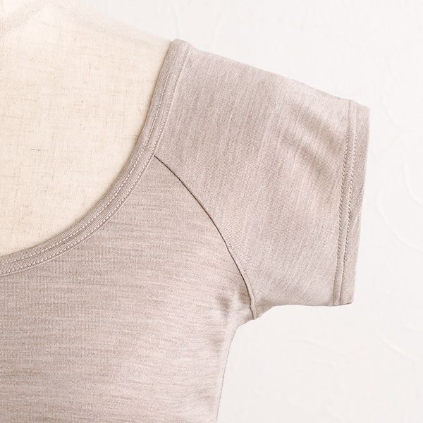 シルク100％ ソフトジャージー 汗取りインナー フレンチ袖 日本製 襟ぐり大きめ