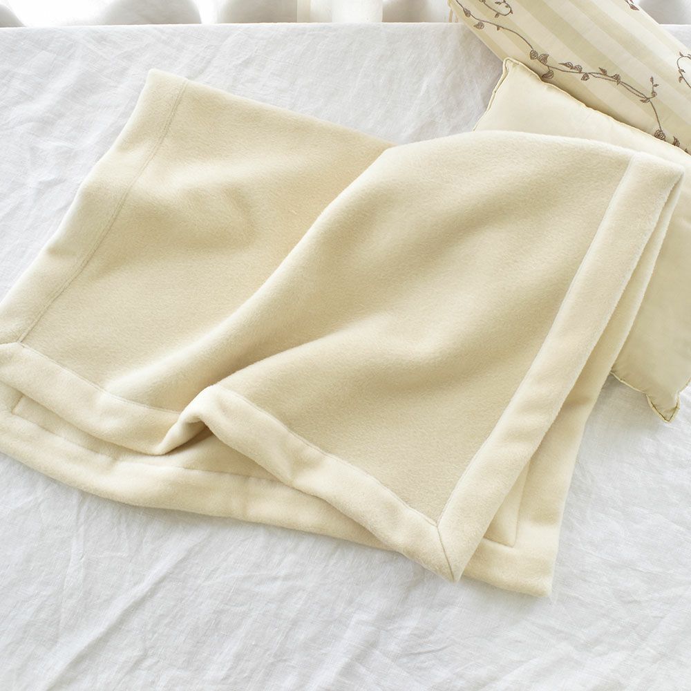 日本製 シルク100％毛布 寝具 高品質 高級ホテル仕様 ギフト 粘り強い  