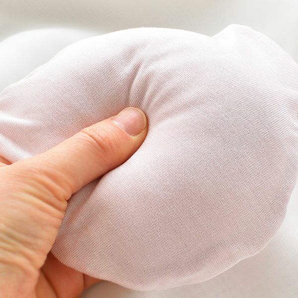 乳がんパッド シルク100％まわた入り シルクケース付き 1個売り 日本製